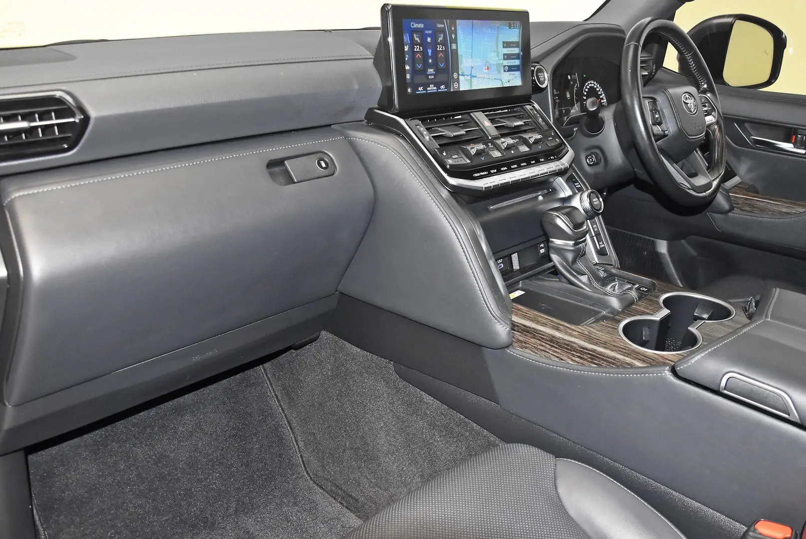 2022 Toyota Landcruiser Gallery Image 15
