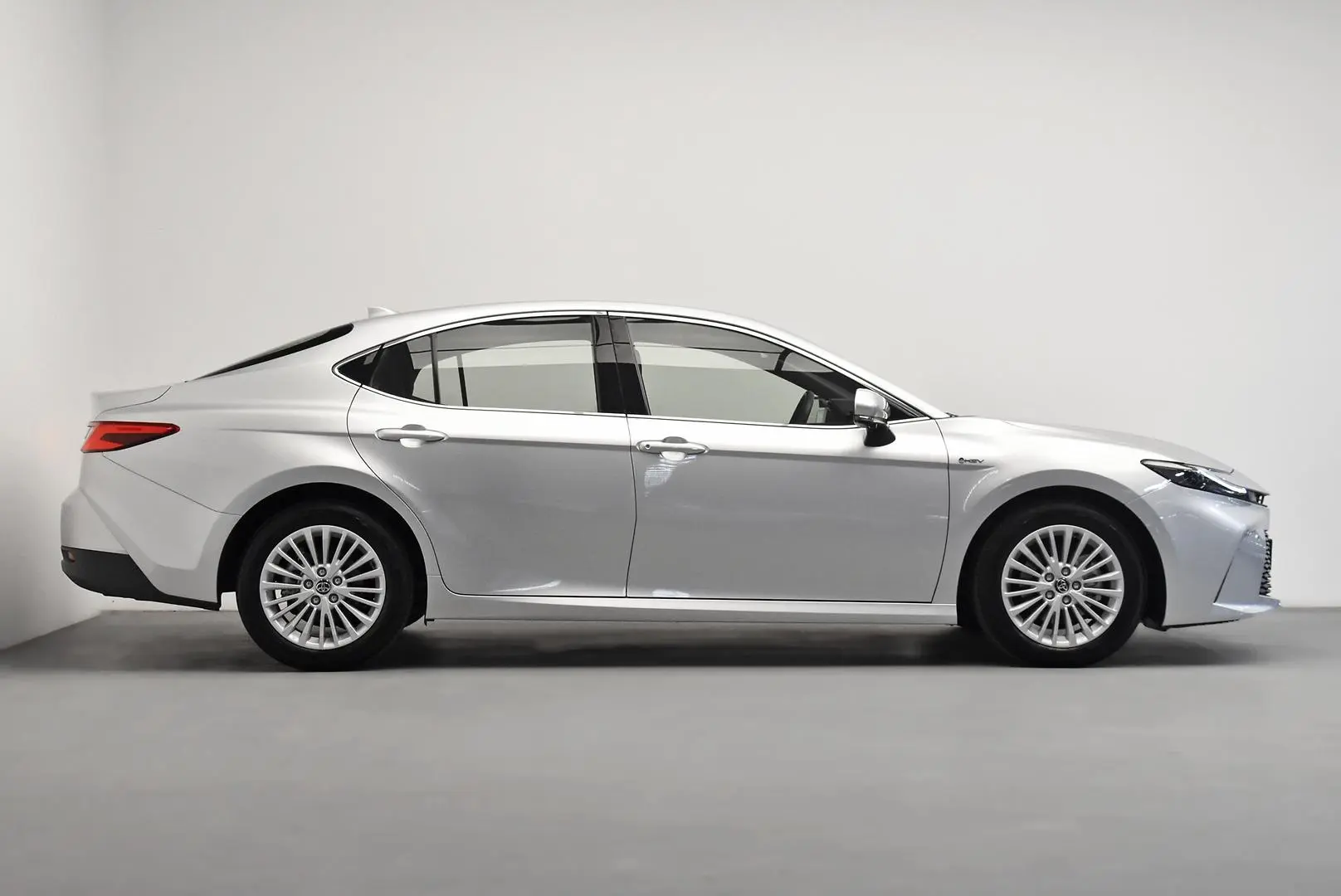 2024 Toyota Camry Gallery Image 3