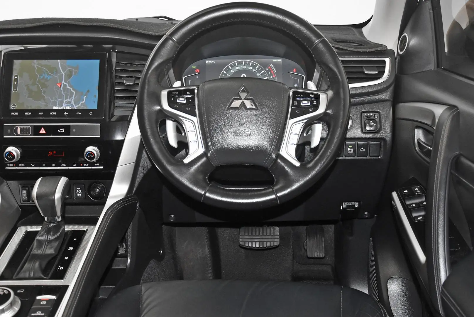 2022 Mitsubishi Pajero Sport Gallery Image 15