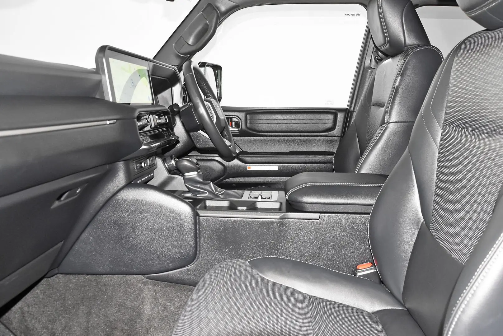 2024 Toyota Landcruiser Prado Gallery Image 19