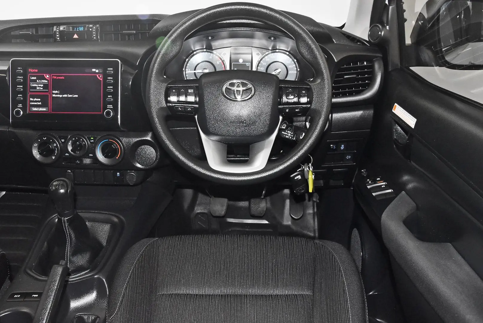 2022 Toyota Hilux Gallery Image 14