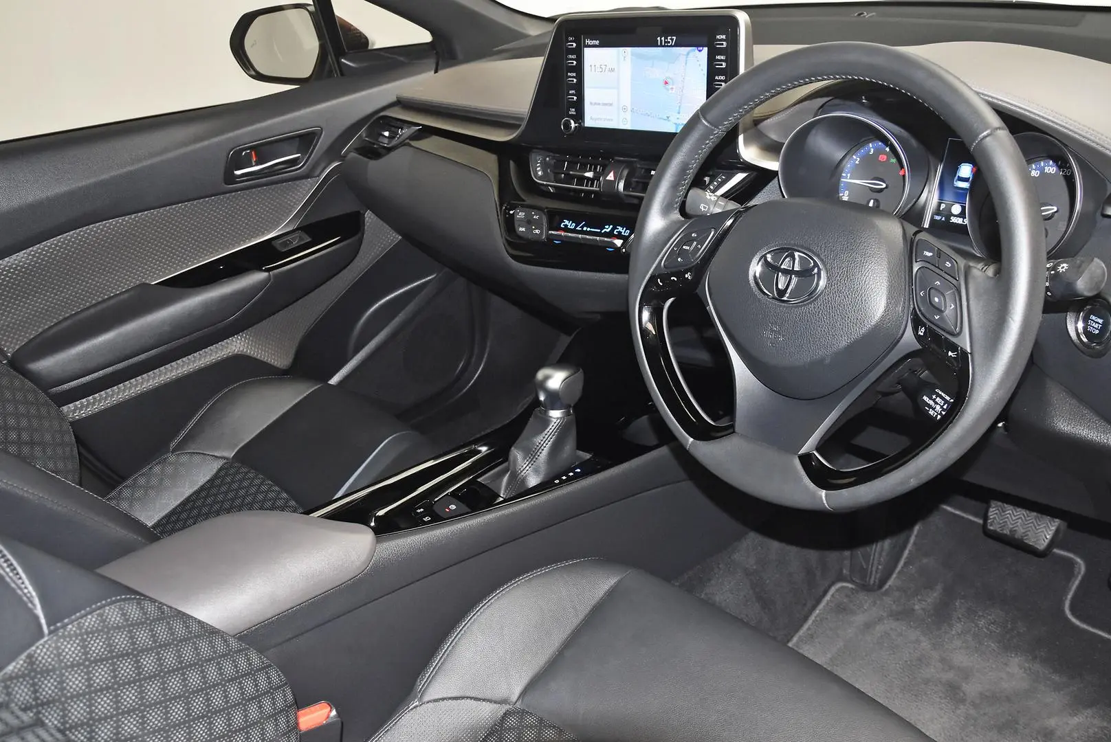 2023 Toyota C-HR Gallery Image 9