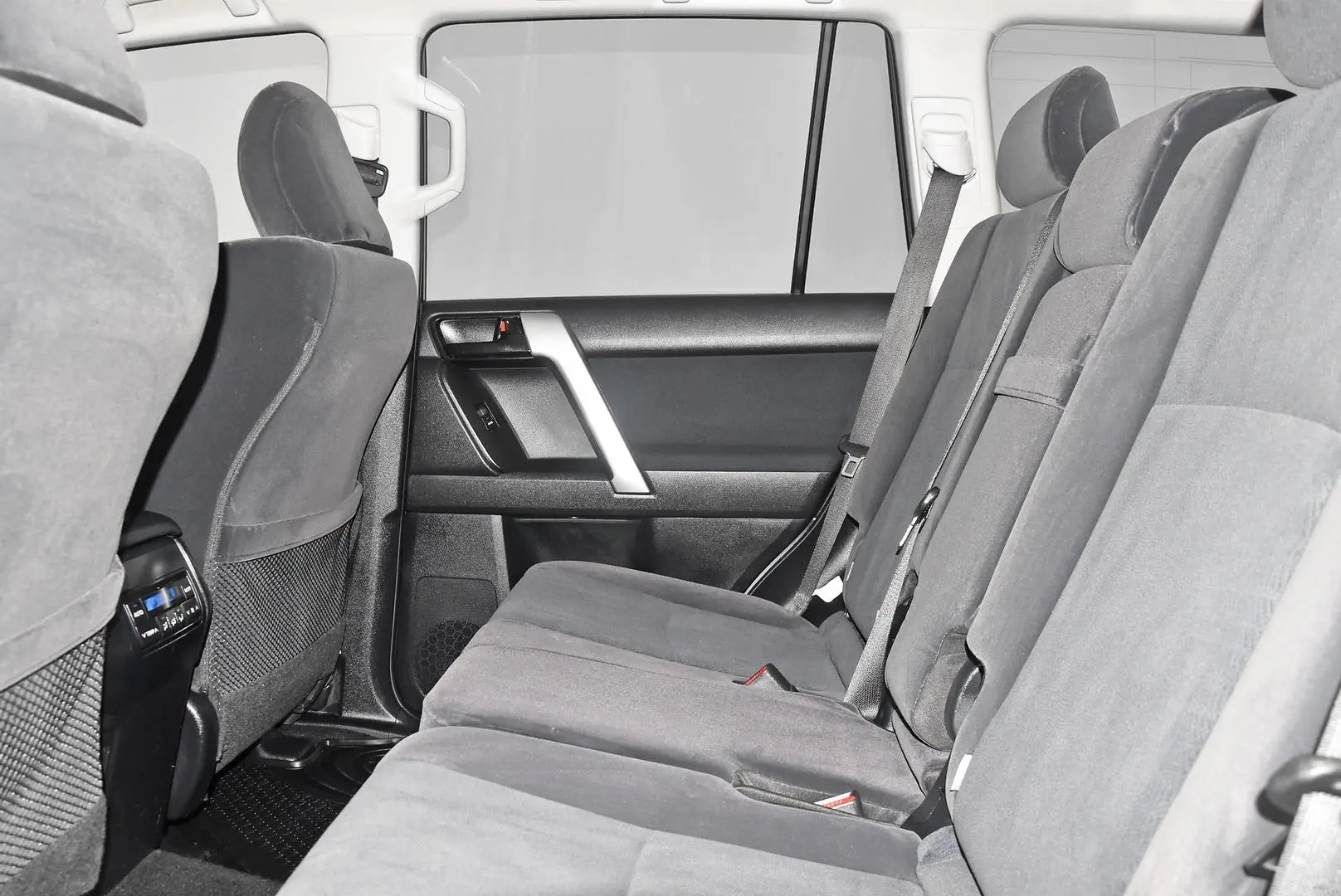 2022 Toyota Landcruiser Prado Gallery Image 17