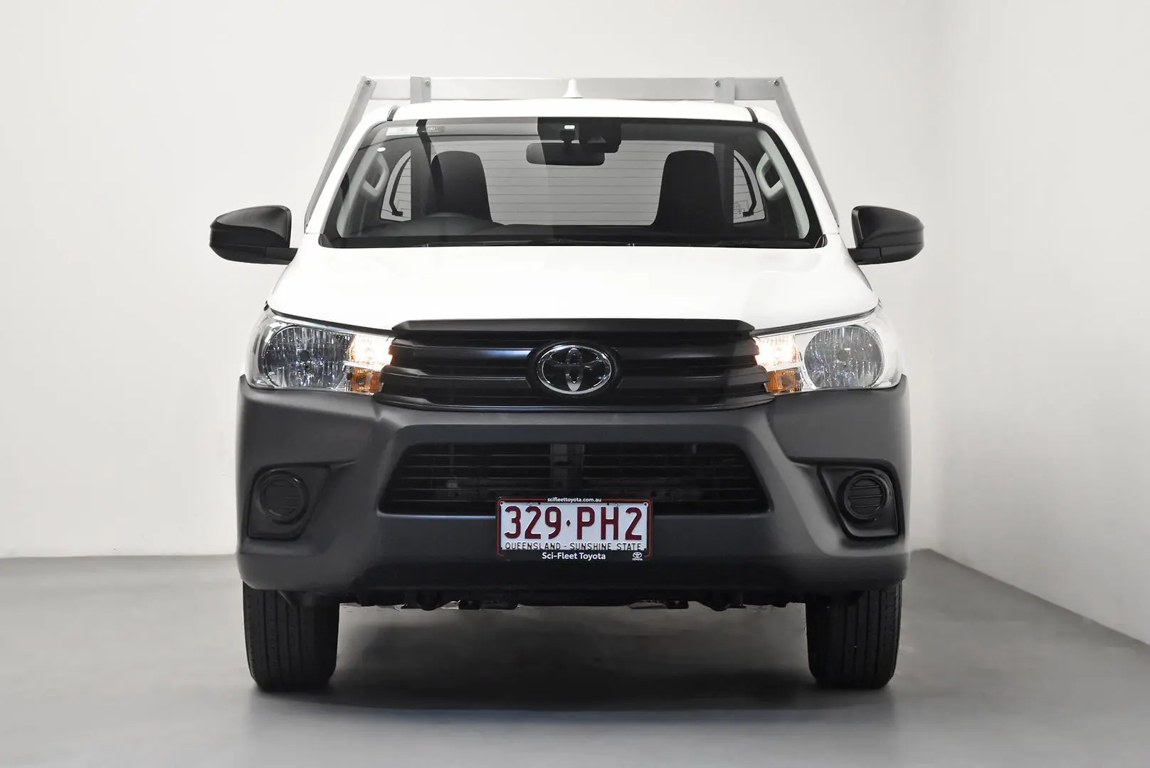 2023 Toyota Hilux Gallery Image 2