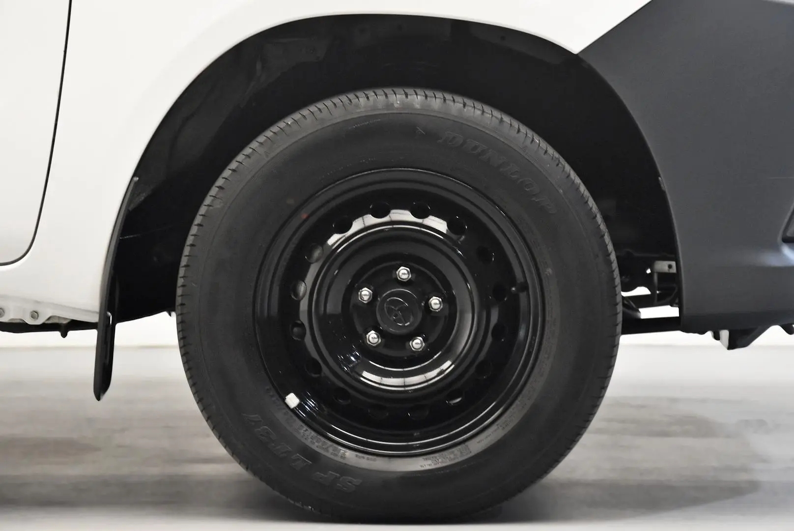 2021 Toyota Hilux Gallery Image 18