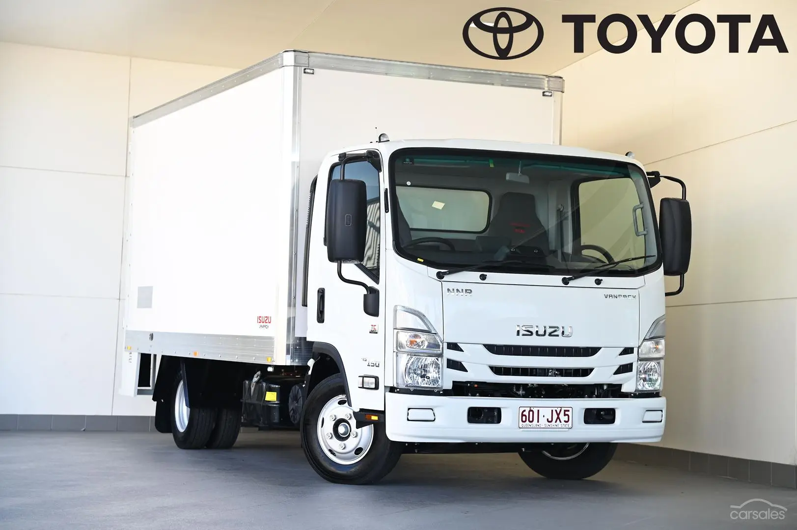 2023 Isuzu N Series Image 1