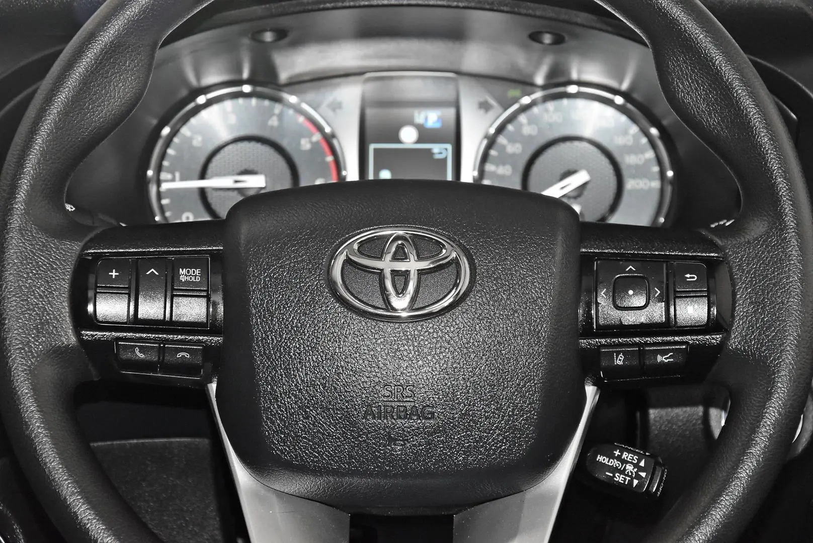 2024 Toyota Hilux Gallery Image 16