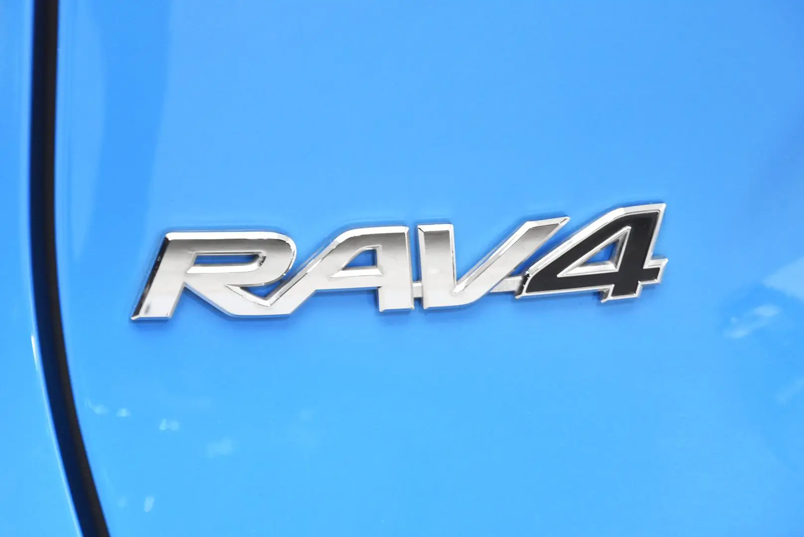 2020 Toyota RAV4 Gallery Image 7