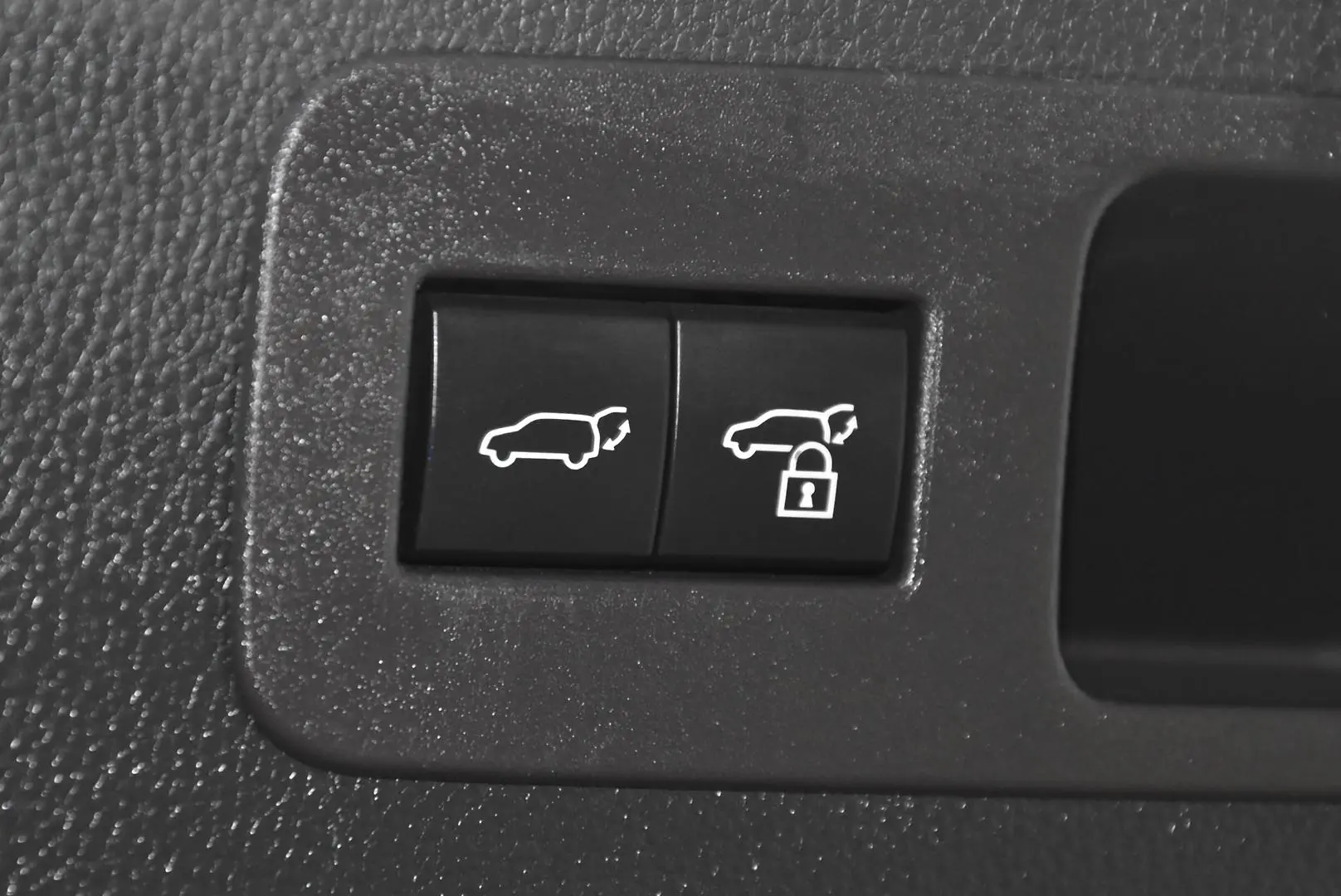 2022 Toyota Landcruiser Gallery Image 22