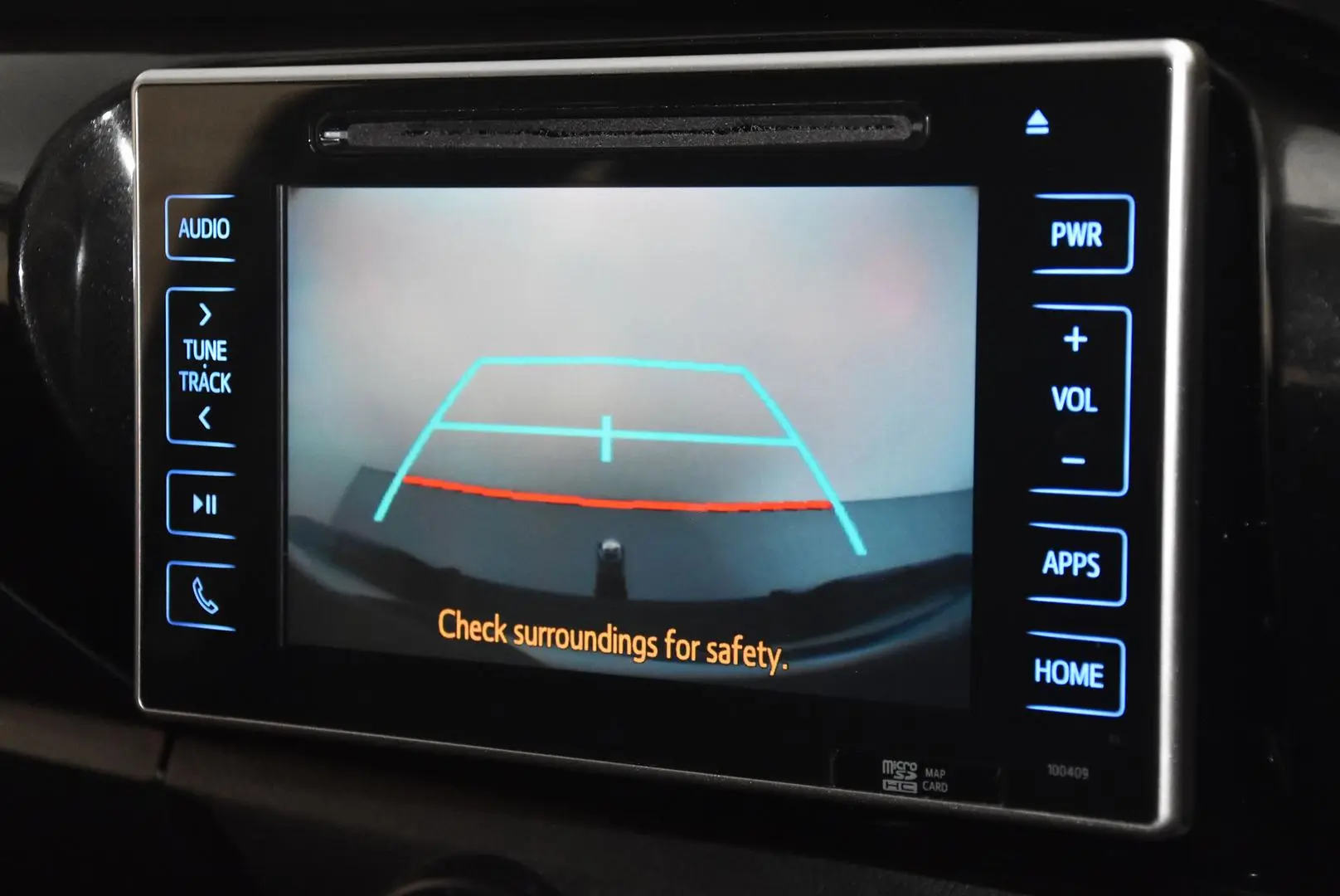 2018 Toyota Hilux Gallery Image 12