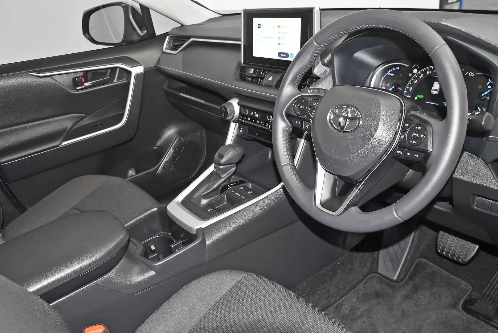 2024 Toyota RAV4 Gallery Image 9