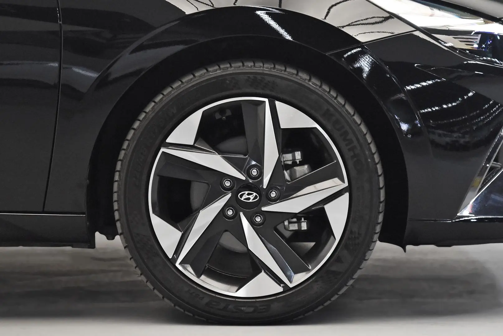 2021 Hyundai i30 Gallery Image 21