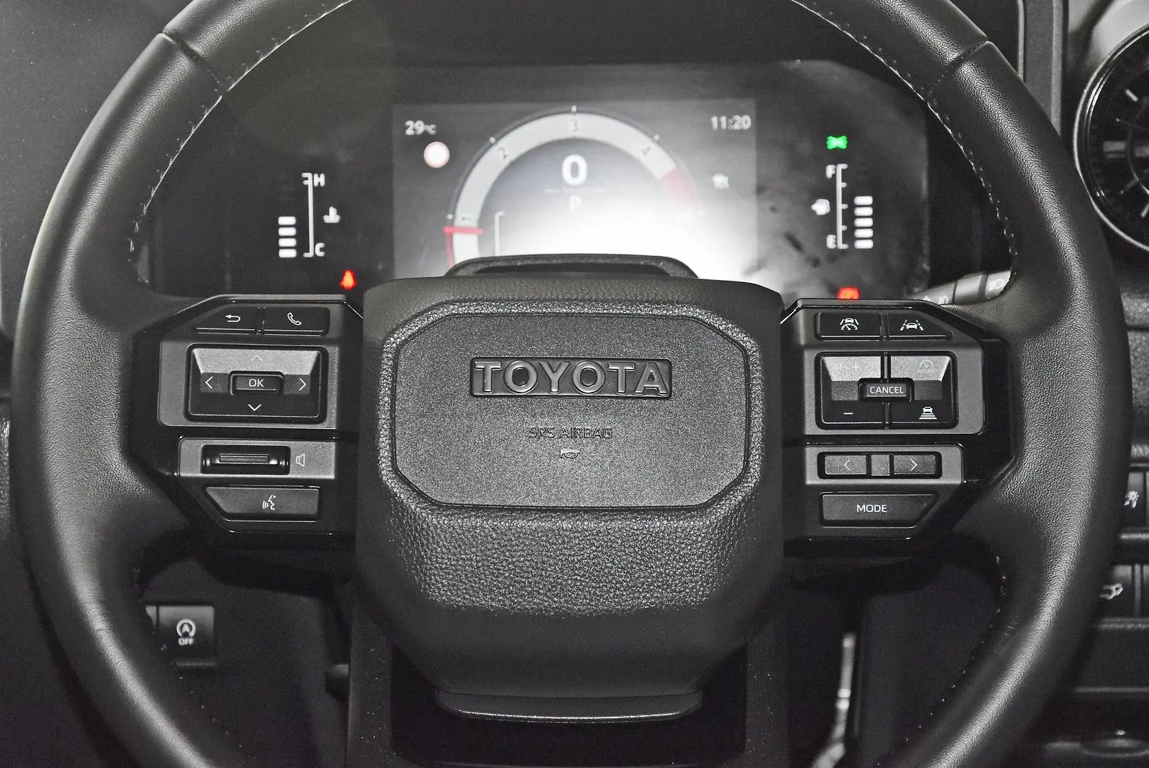 2025 Toyota Landcruiser Prado Gallery Image 15