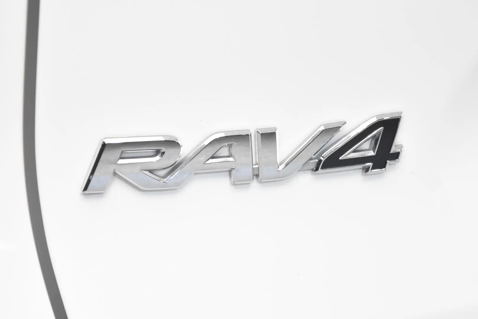 2024 Toyota RAV4 Gallery Image 7