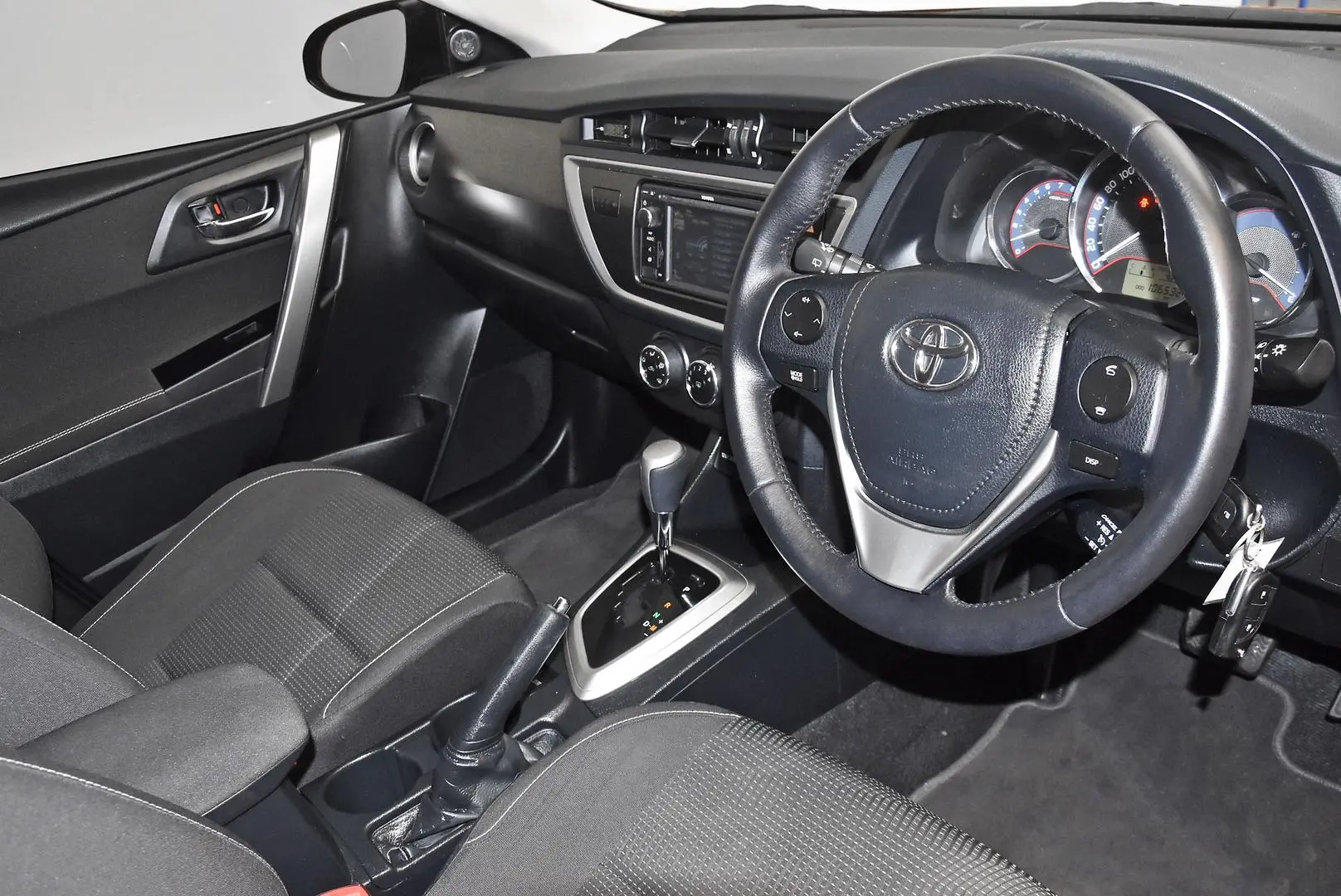 2015 Toyota Corolla Gallery Image 8