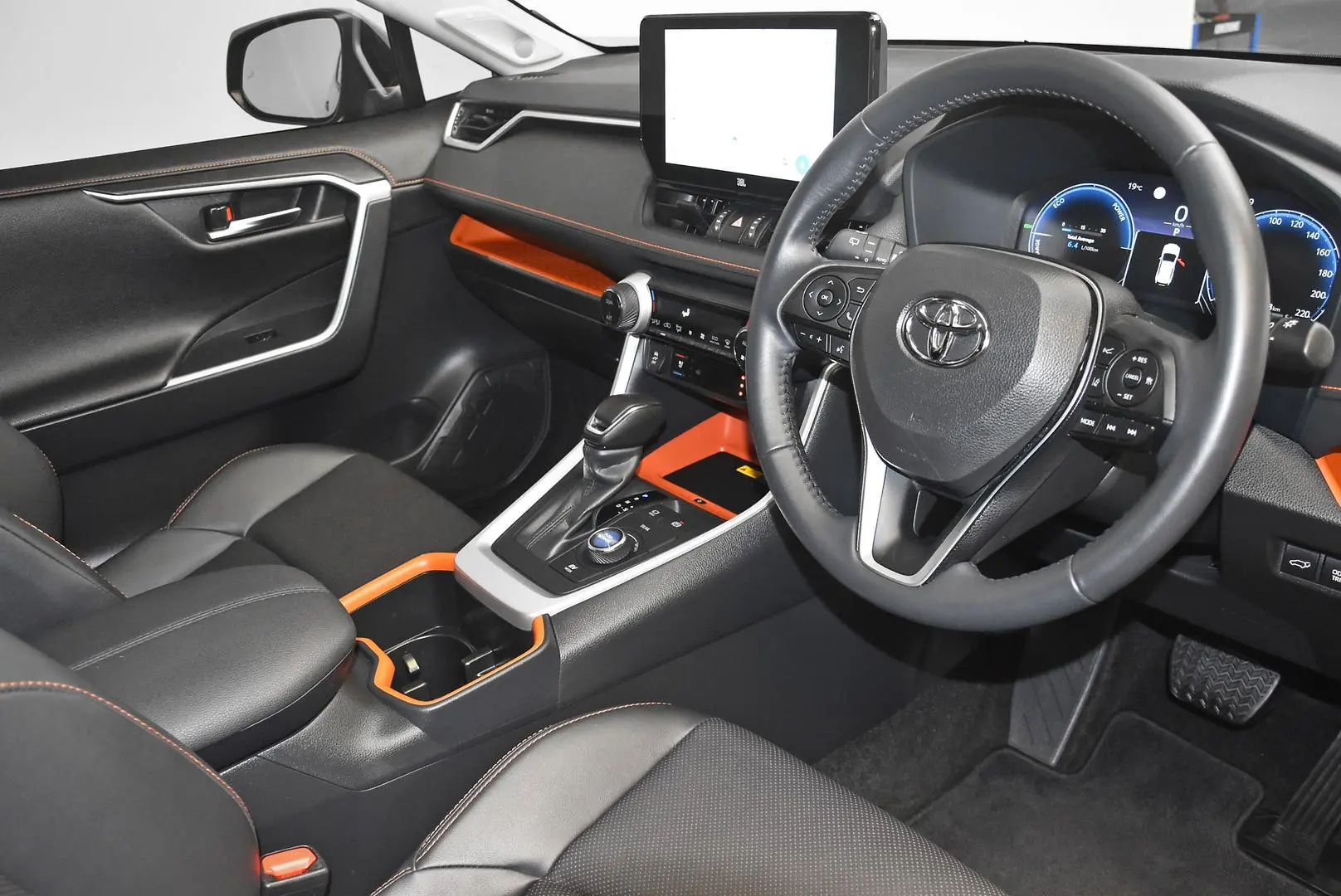 2024 Toyota RAV4 Gallery Image 9