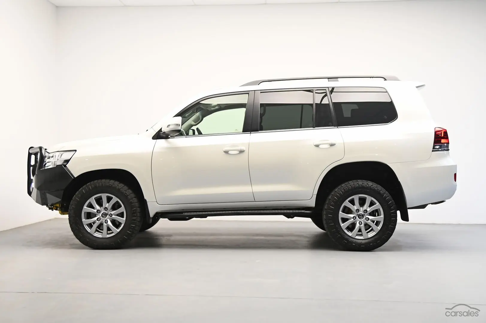 2015 Toyota Landcruiser Image 4