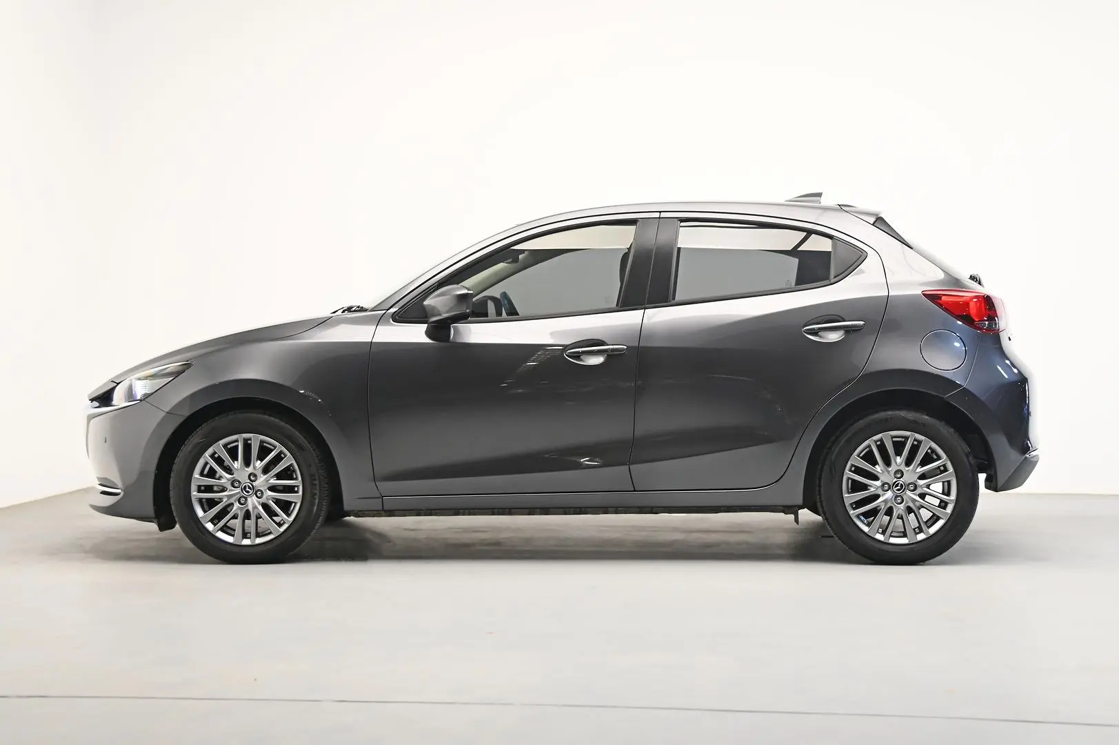 2022 Mazda 2 Image 4