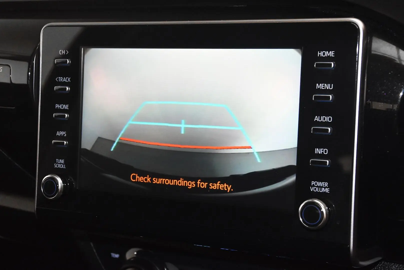 2025 Toyota Hilux Gallery Image 12