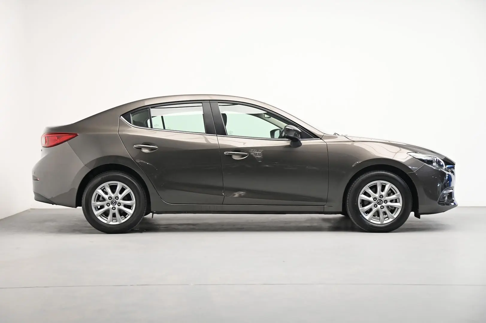 2018 Mazda 3 Image 3