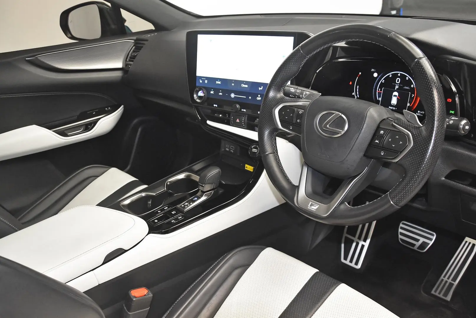 2023 Lexus NX Gallery Image 8
