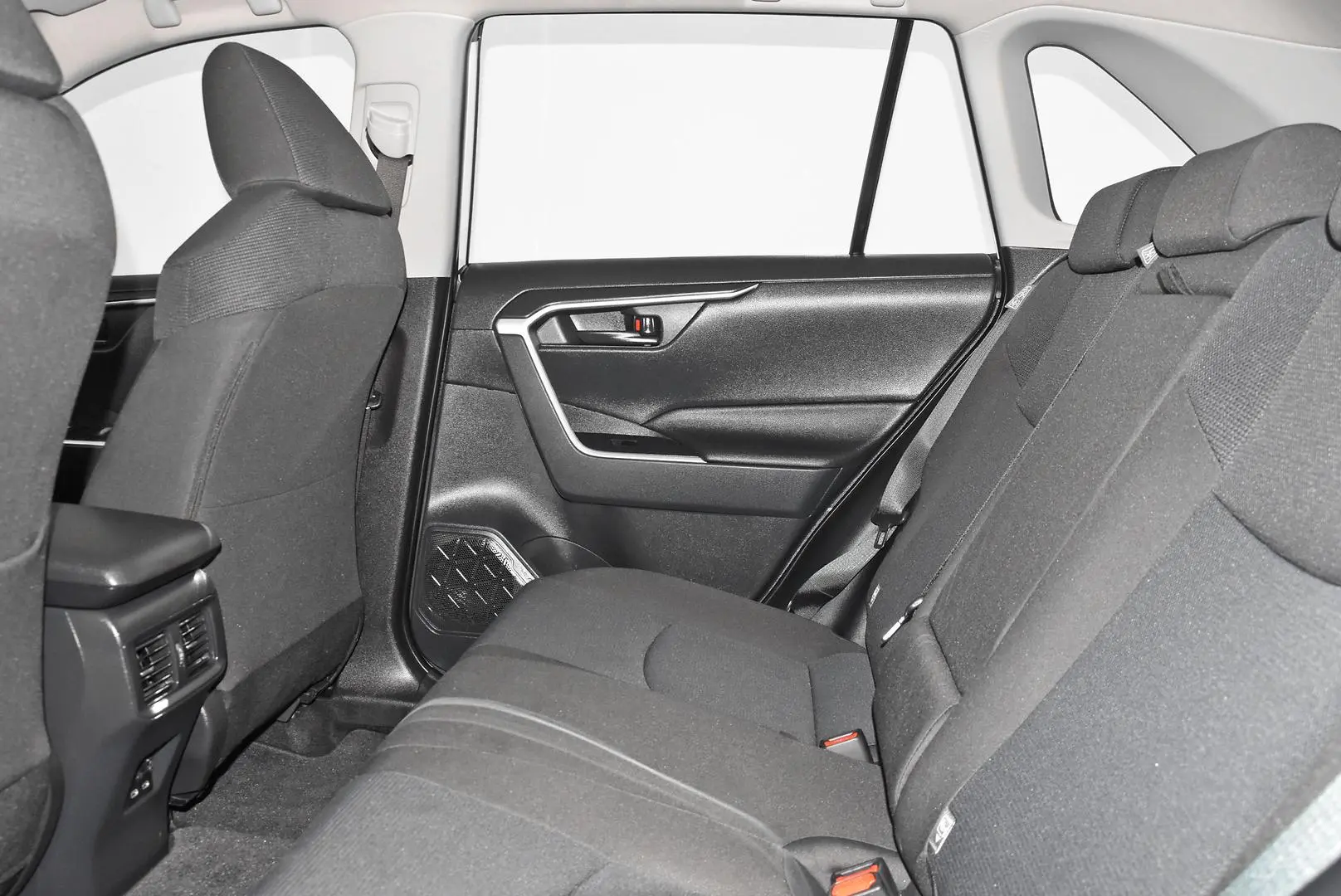 2025 Toyota RAV4 Gallery Image 19