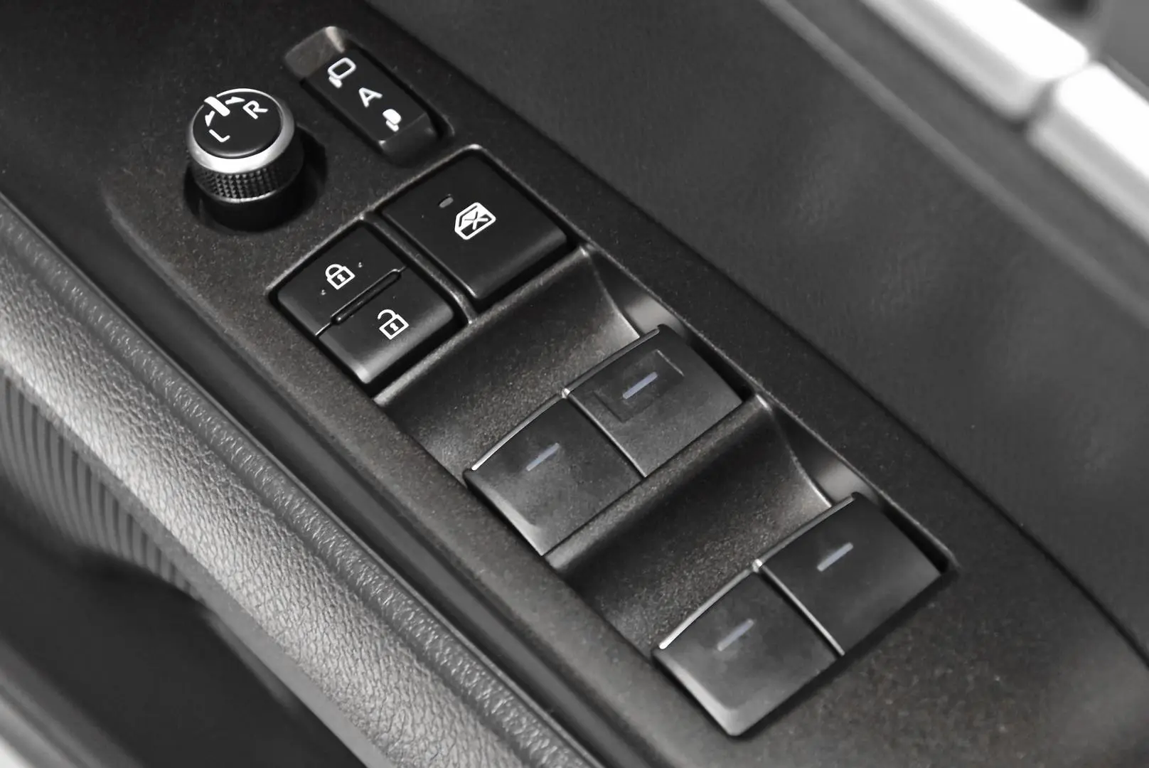 2024 Toyota Camry Gallery Image 9