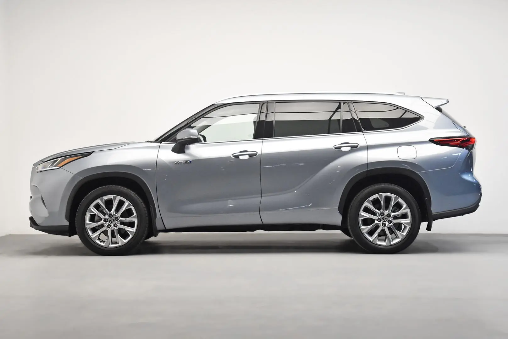 2024 Toyota Kluger Gallery Image 4