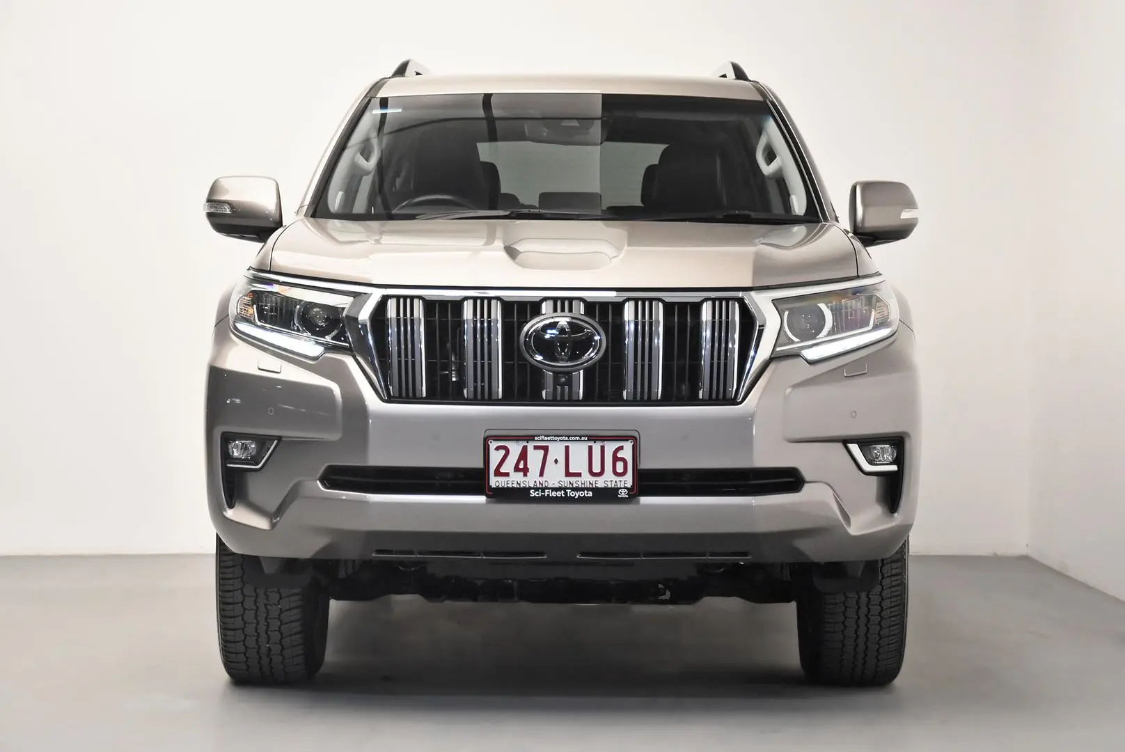 2023 Toyota Landcruiser Prado Gallery Image 2