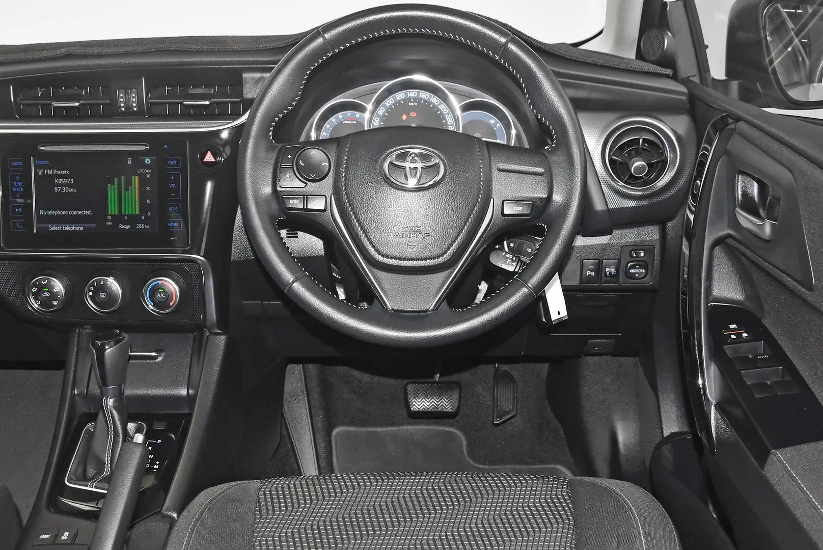 2018 Toyota Corolla Gallery Image 14
