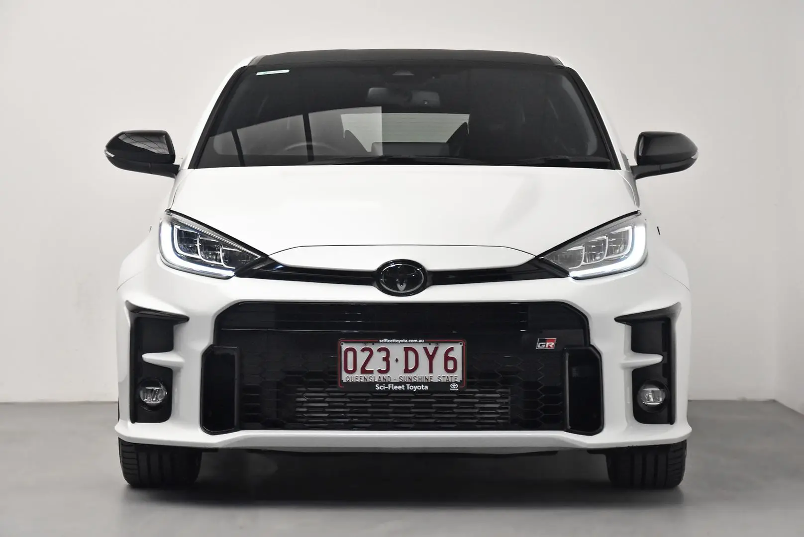 2022 Toyota Yaris Gallery Image 2