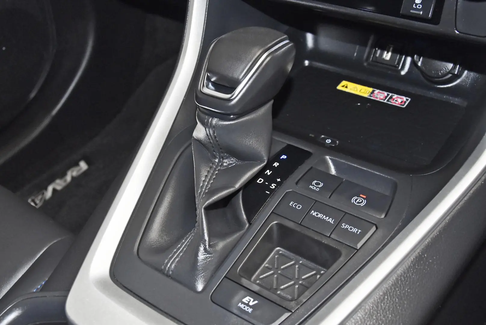 2022 Toyota RAV4 Gallery Image 14