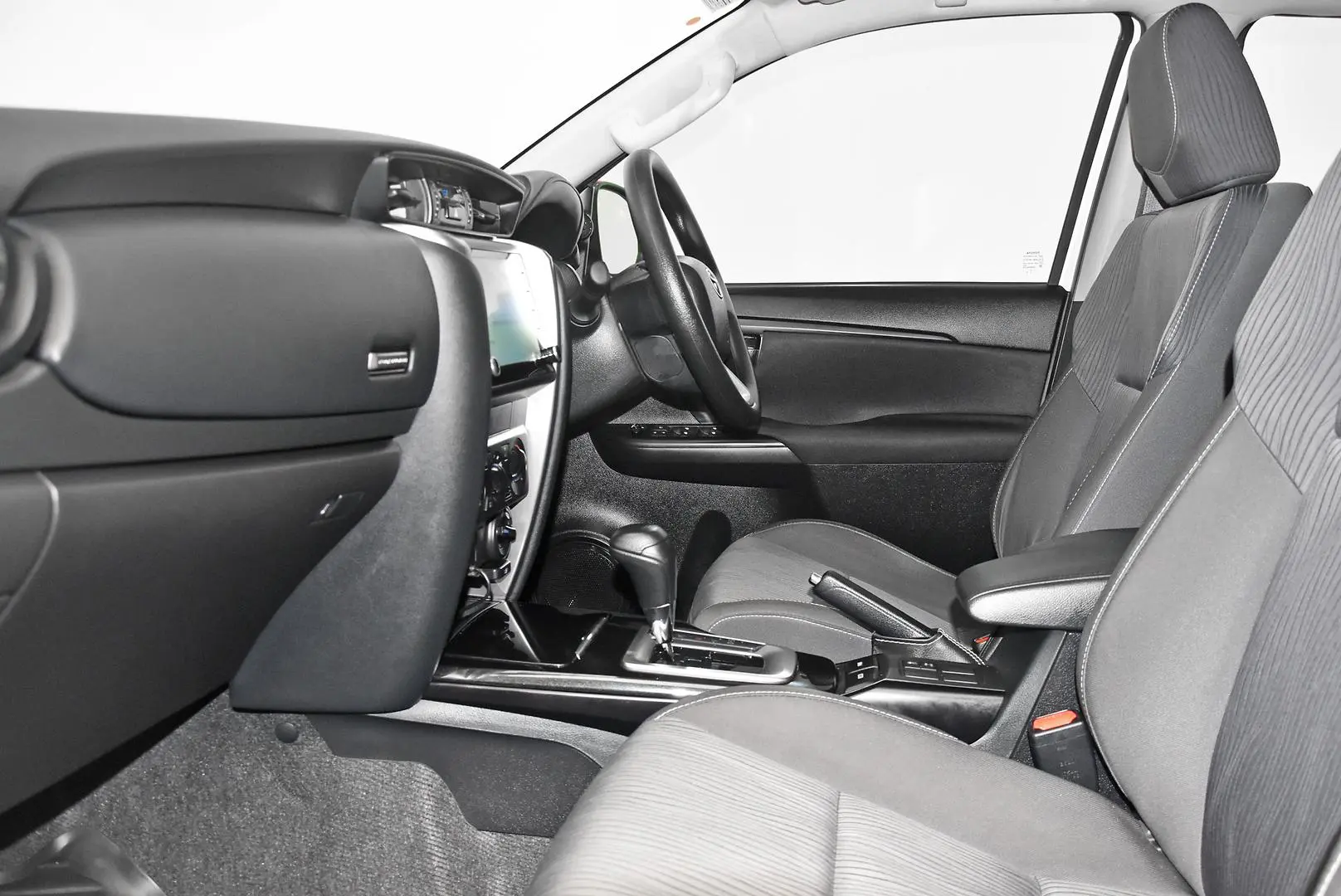2023 Toyota Fortuner Gallery Image 16