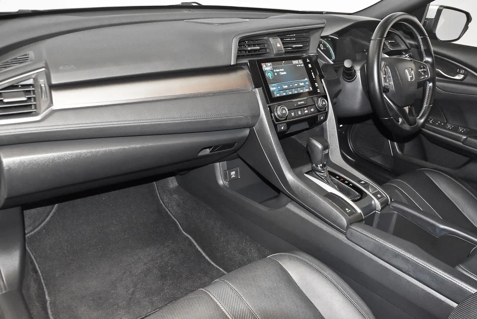 2019 Honda Civic Gallery Image 17