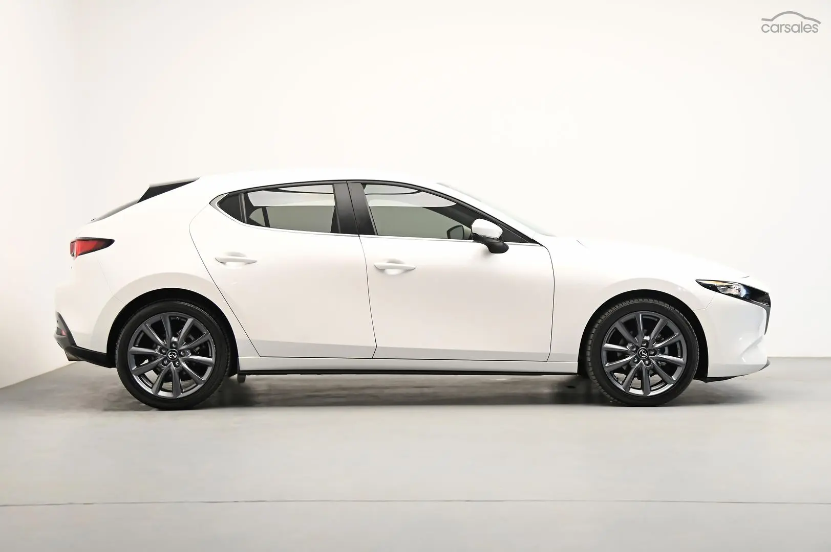 2022 Mazda 3 Image 3