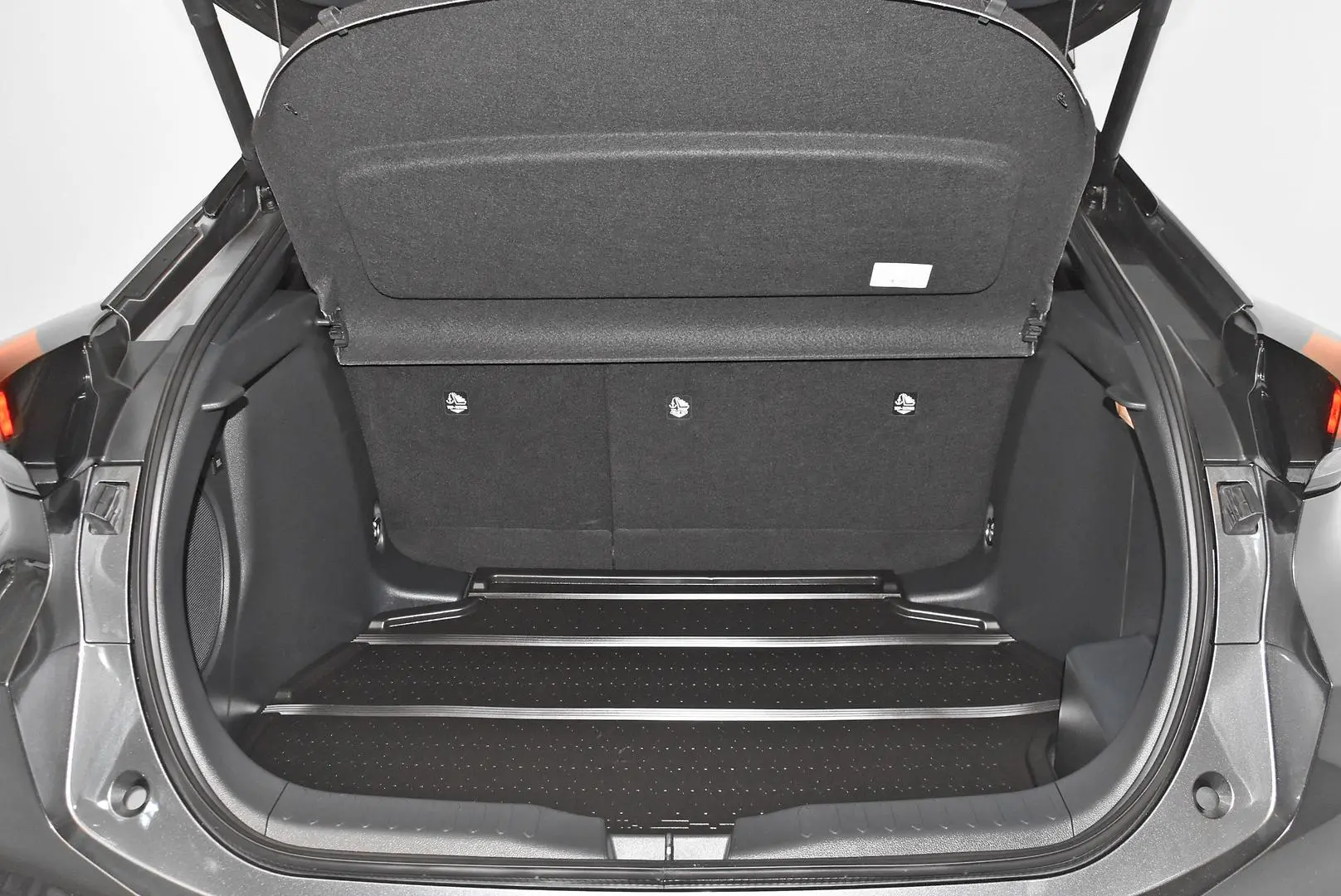 2025 Toyota C-HR Gallery Image 21