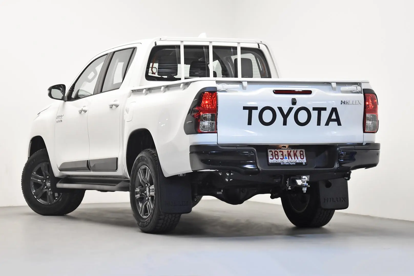 2024 Toyota Hilux Gallery Image 5