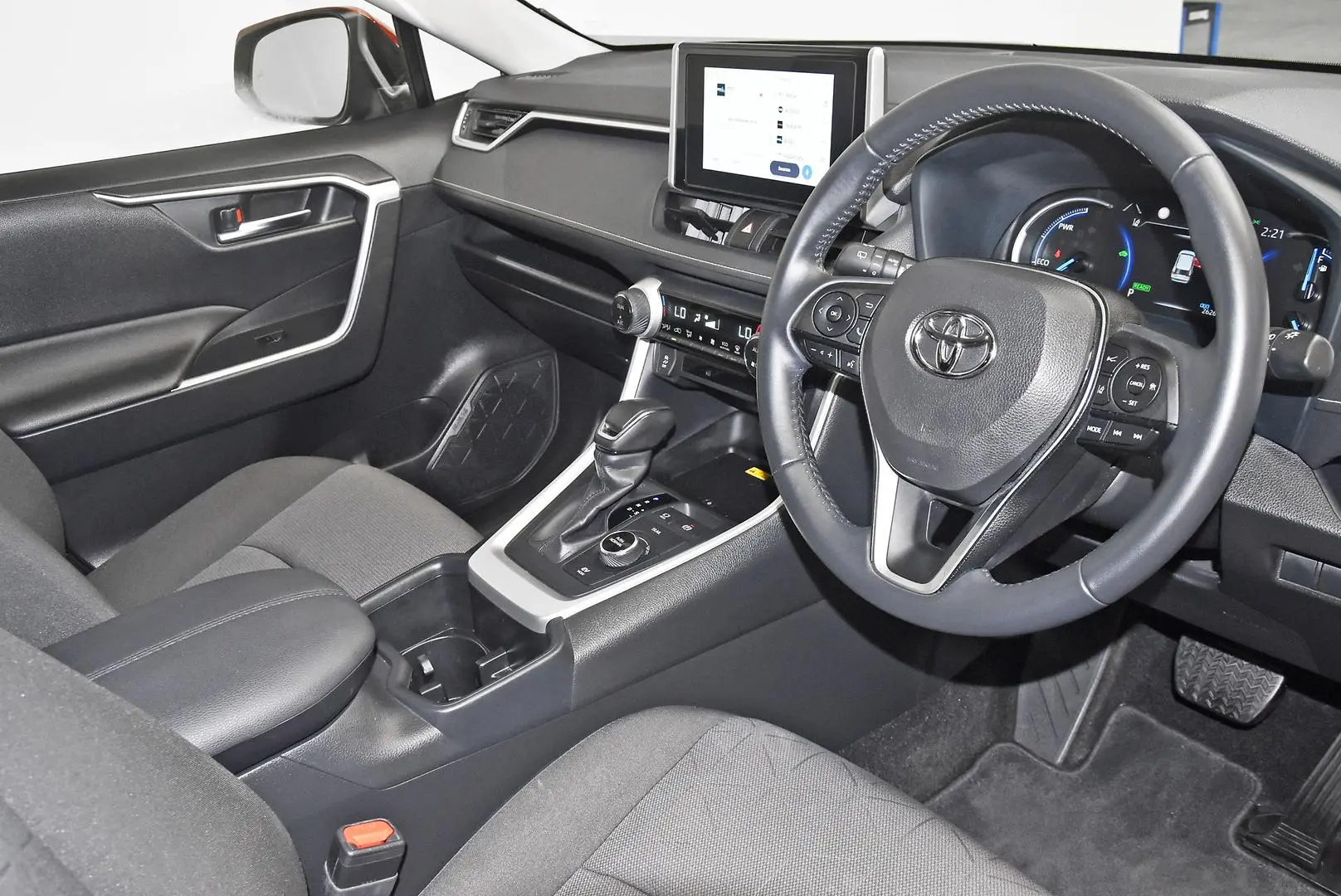 2024 Toyota RAV4 Gallery Image 9