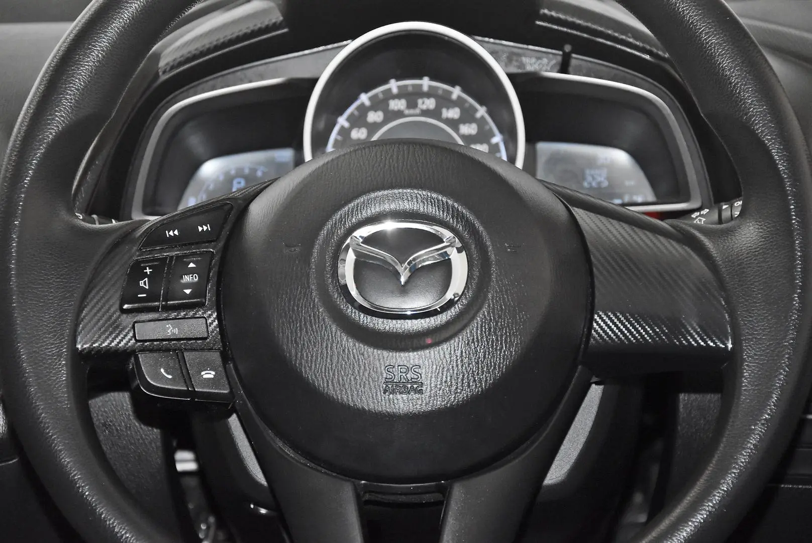 2015 Mazda 2 Gallery Image 14
