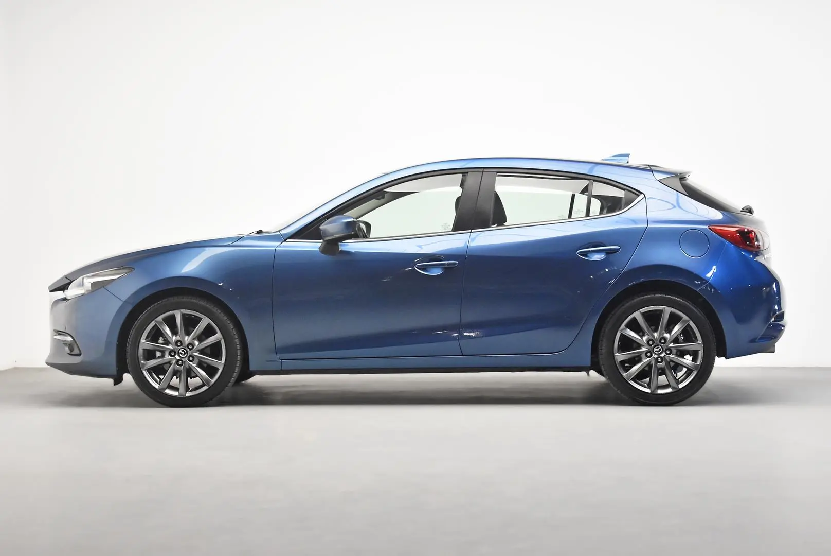 2018 Mazda 3 Gallery Image 4
