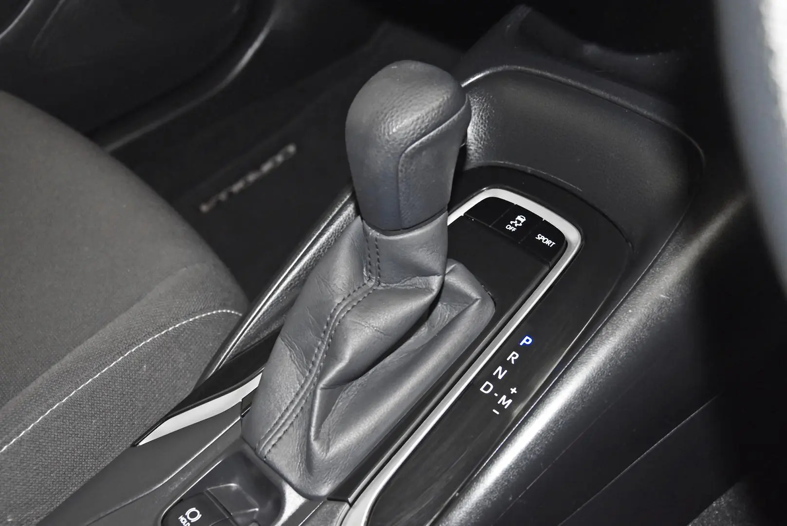 2020 Toyota Corolla Gallery Image 13