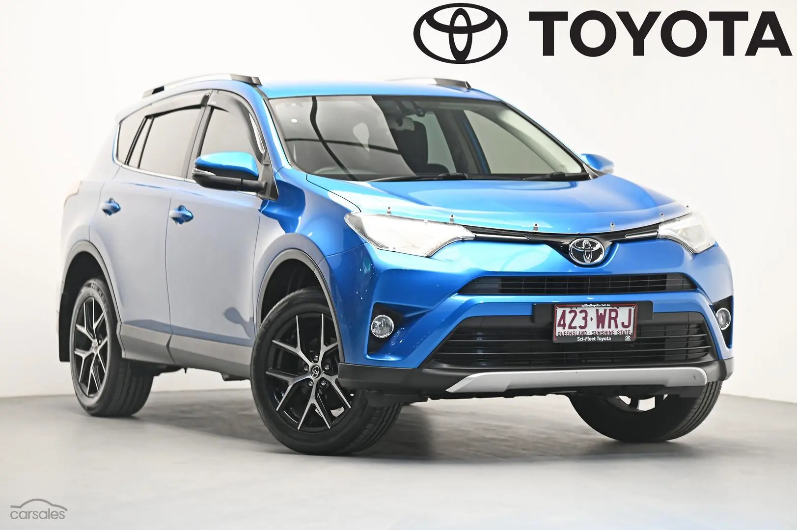 2015 Toyota RAV4 Image 1