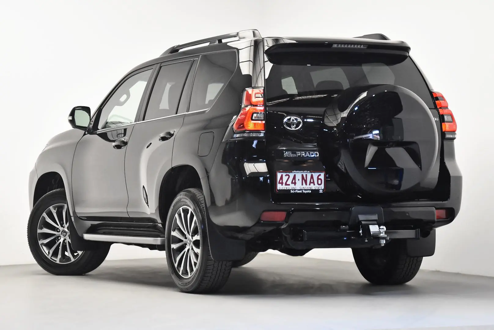2023 Toyota Landcruiser Prado Gallery Image 5