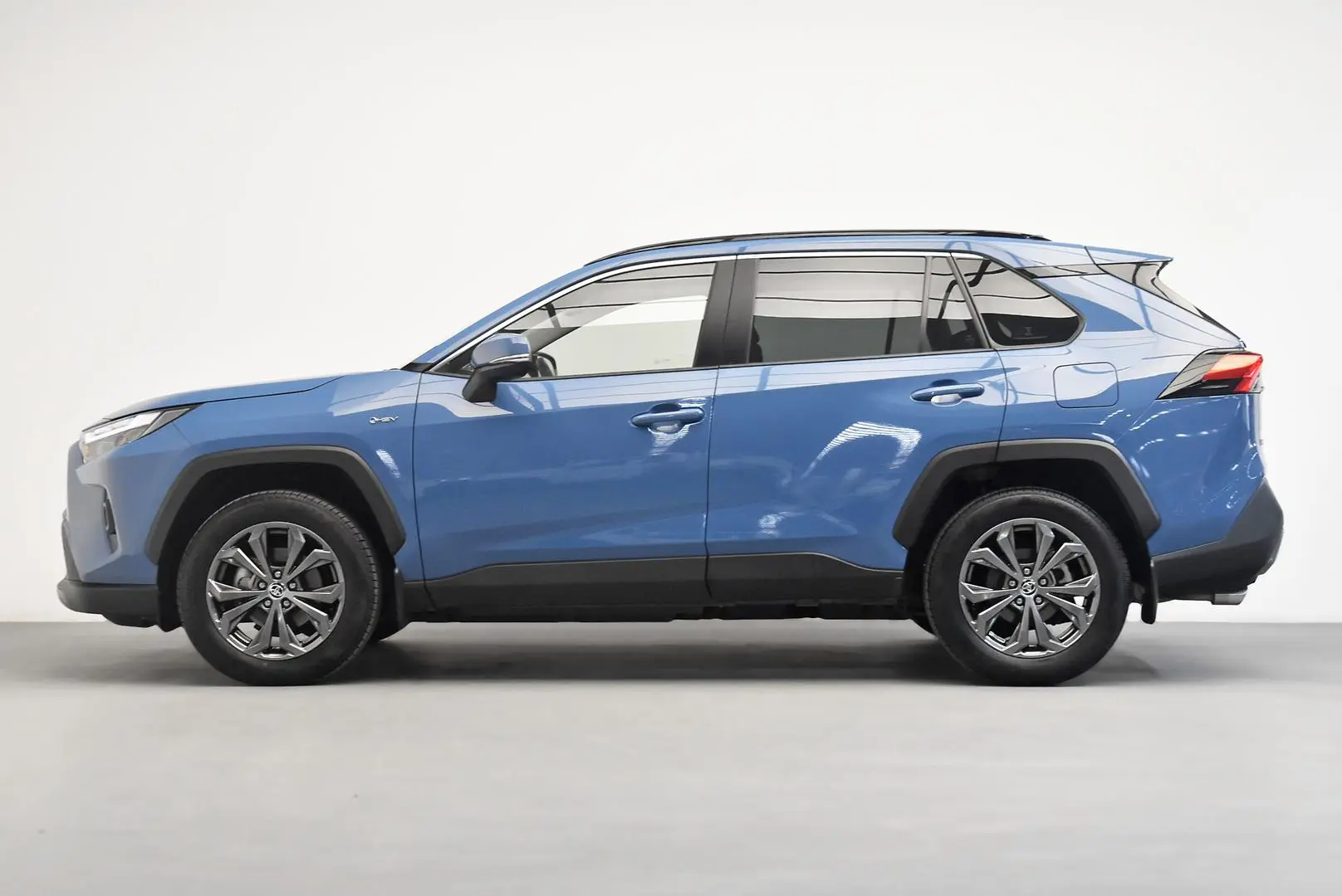 2024 Toyota RAV4 Gallery Image 4