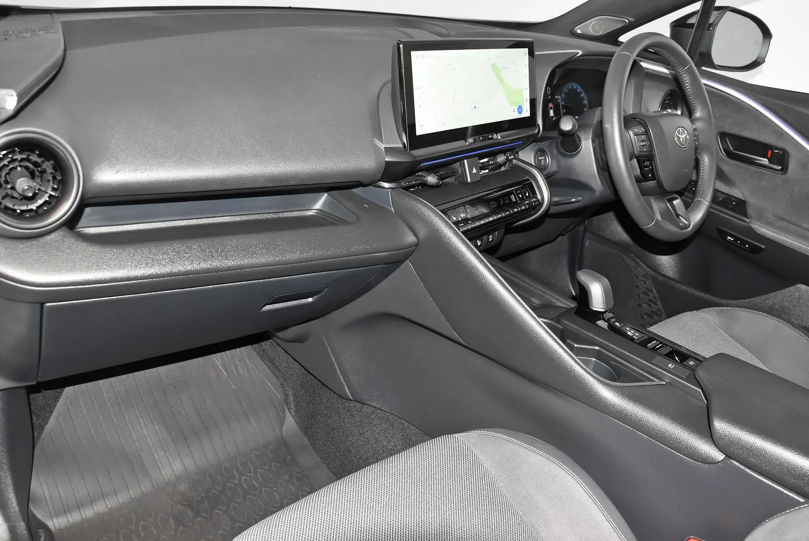 2024 Toyota C-HR Gallery Image 17