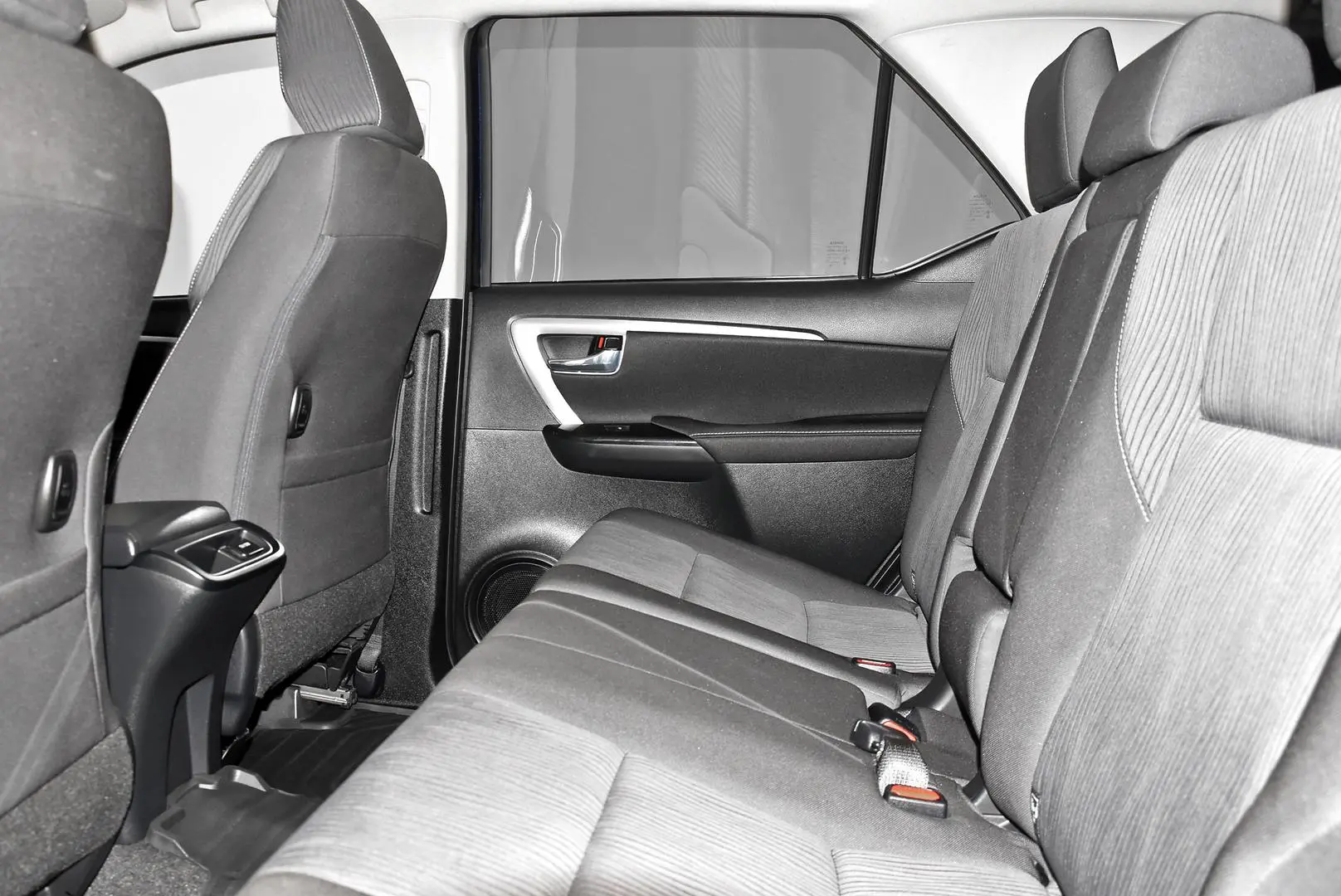 2024 Toyota Fortuner Gallery Image 17