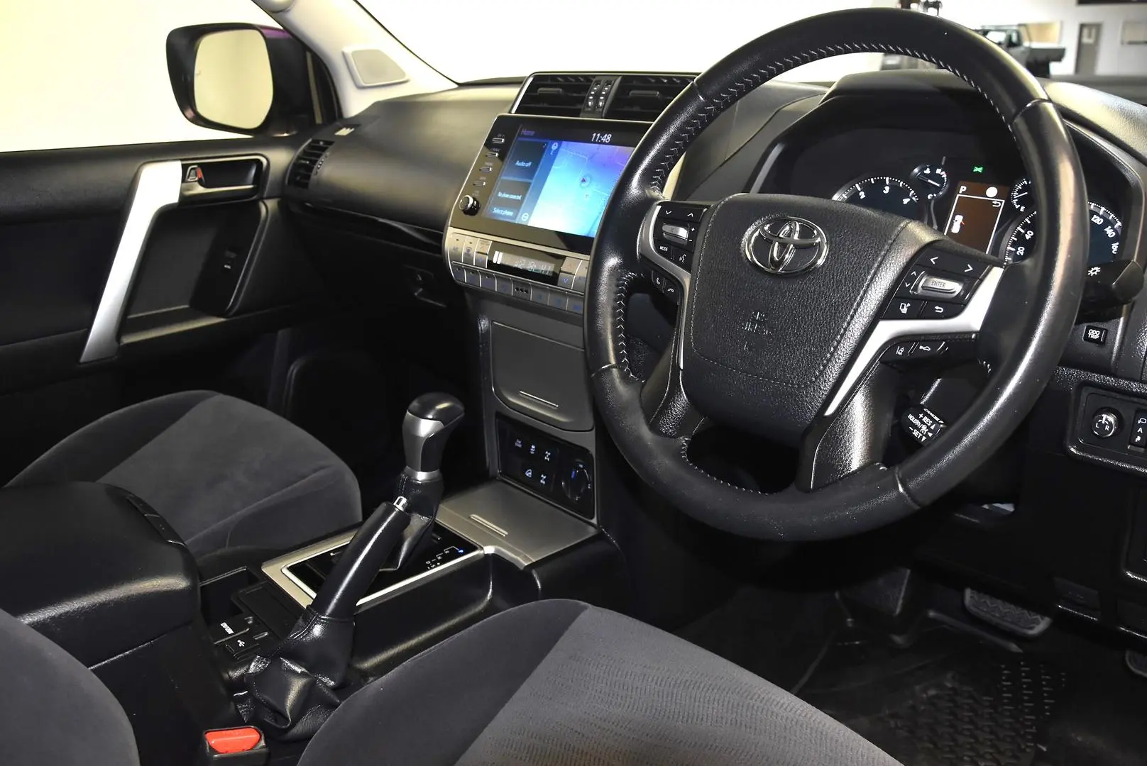 2022 Toyota Landcruiser Prado Gallery Image 7