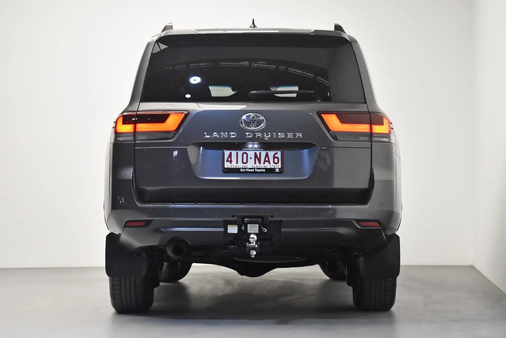 2022 Toyota Landcruiser Gallery Image 6