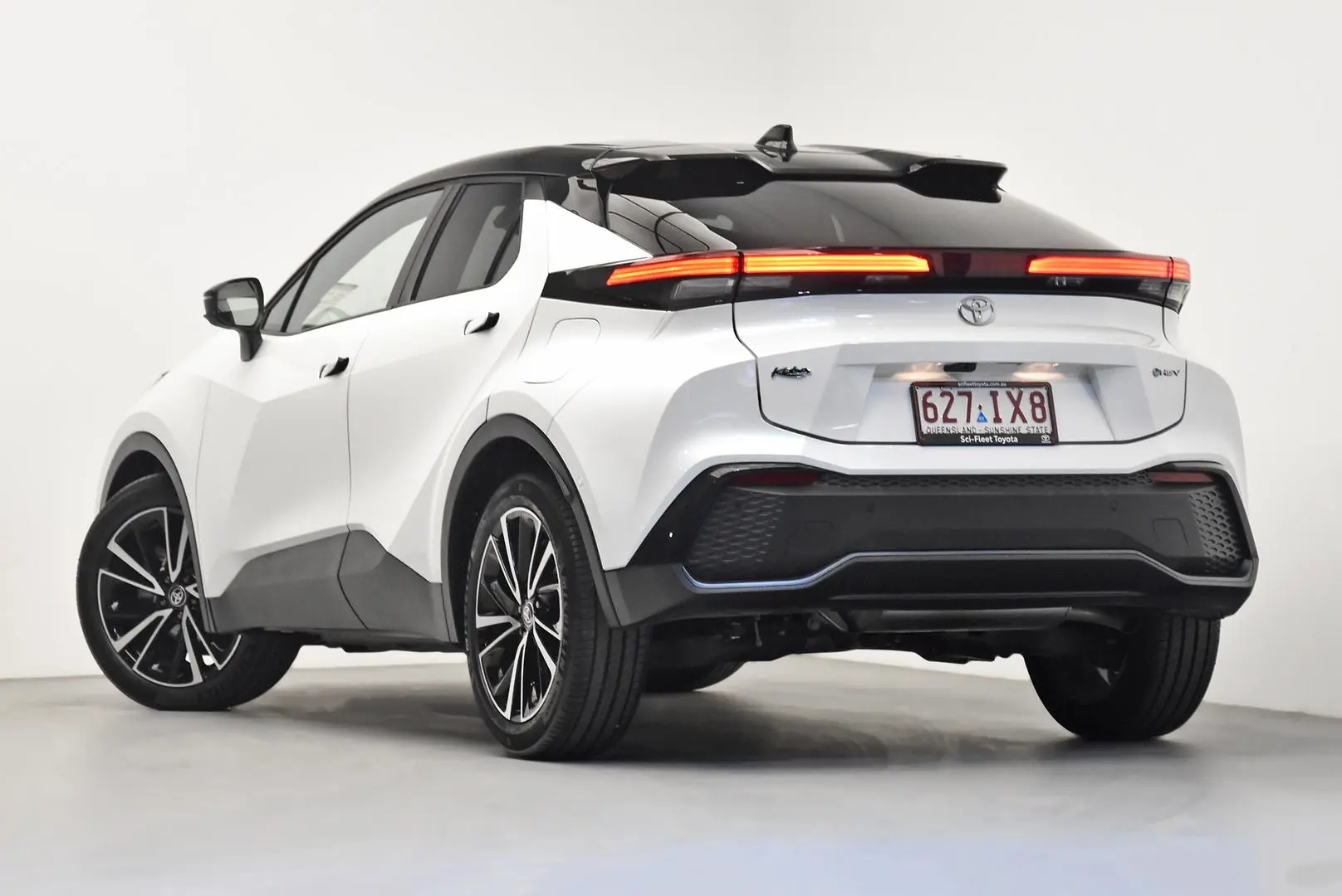 2023 Toyota C-HR Gallery Image 5