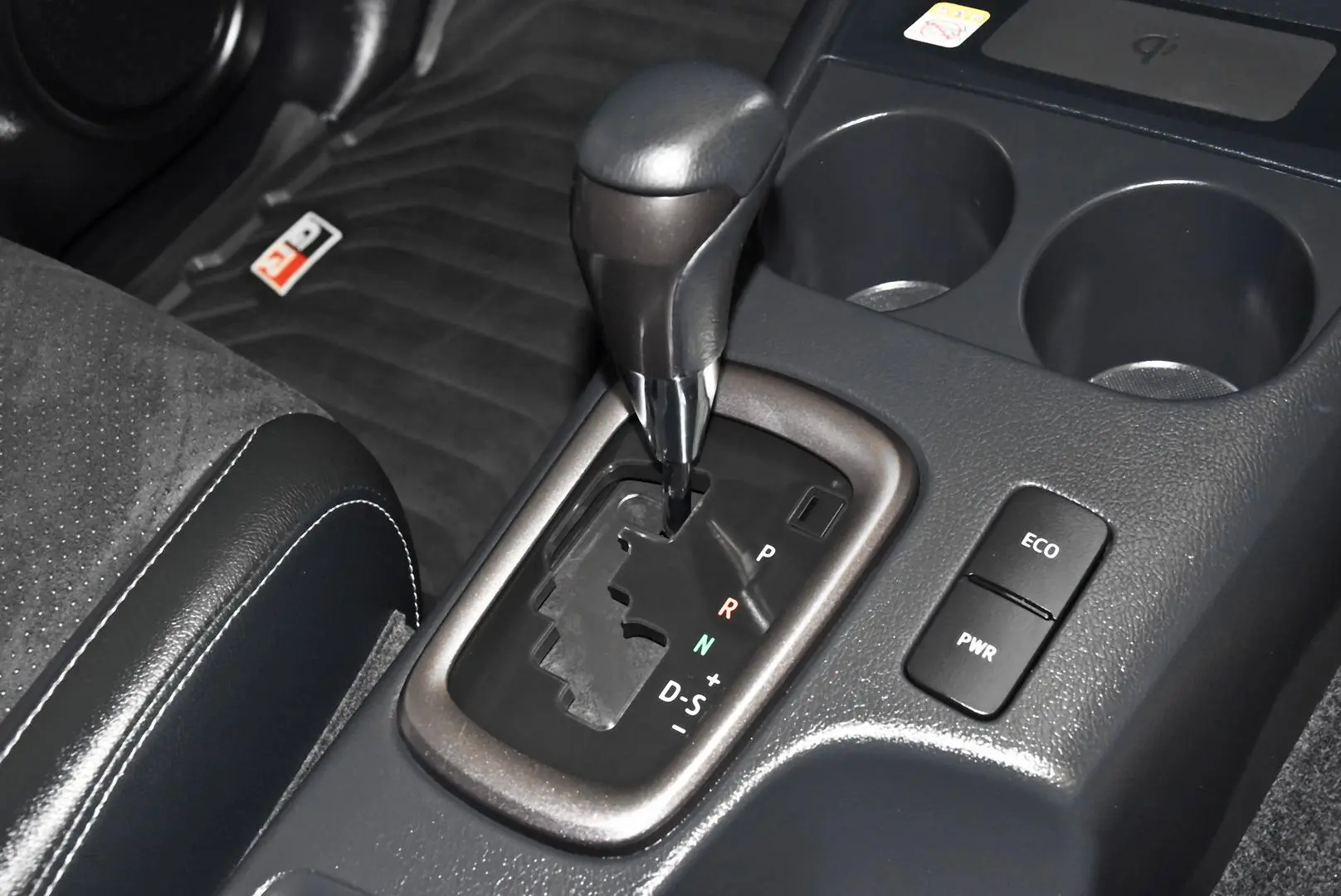 2024 Toyota Hilux Gallery Image 14